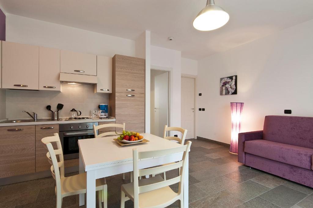 Helianthus Residence Cannero Riviera Bilik gambar
