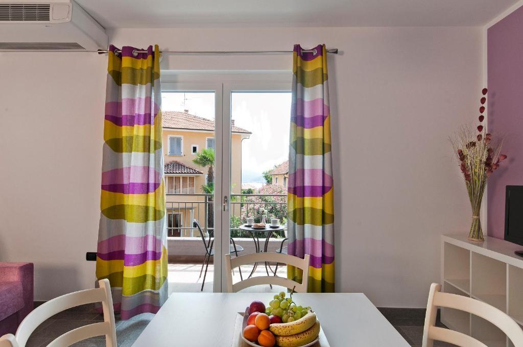 Helianthus Residence Cannero Riviera Bilik gambar