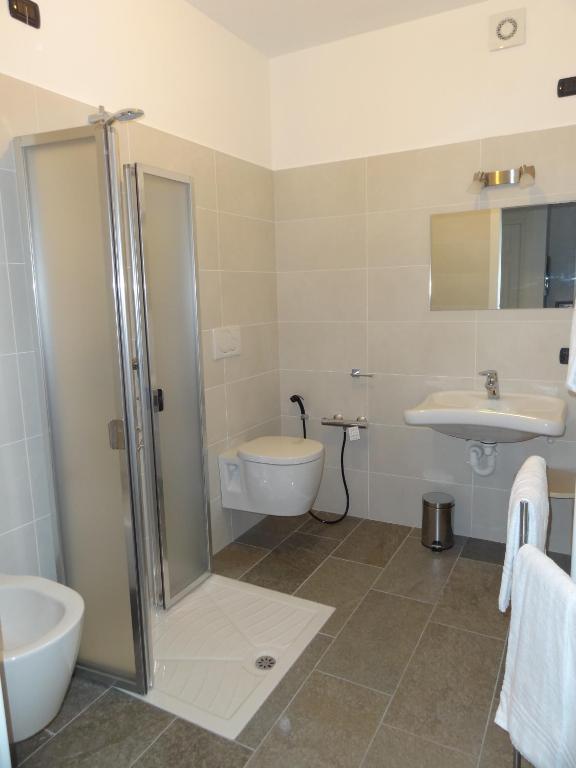 Helianthus Residence Cannero Riviera Bilik gambar