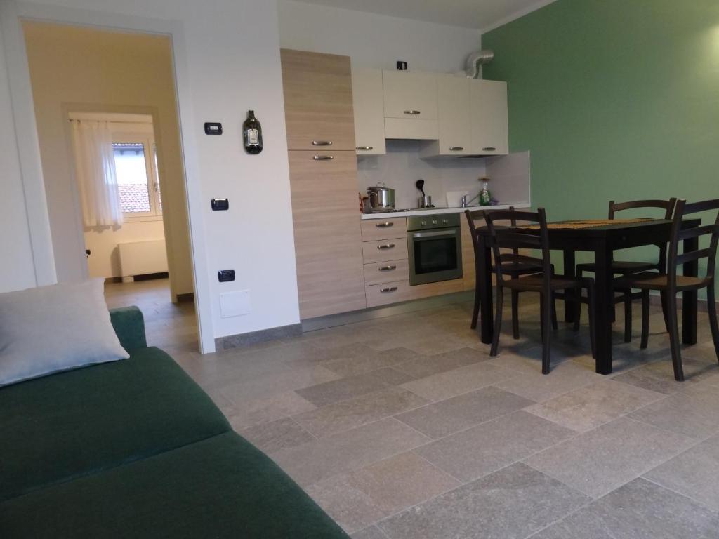 Helianthus Residence Cannero Riviera Bilik gambar
